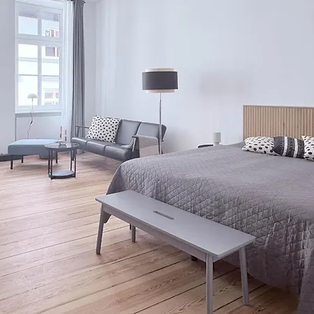 Am Kniepertor شترالسوند